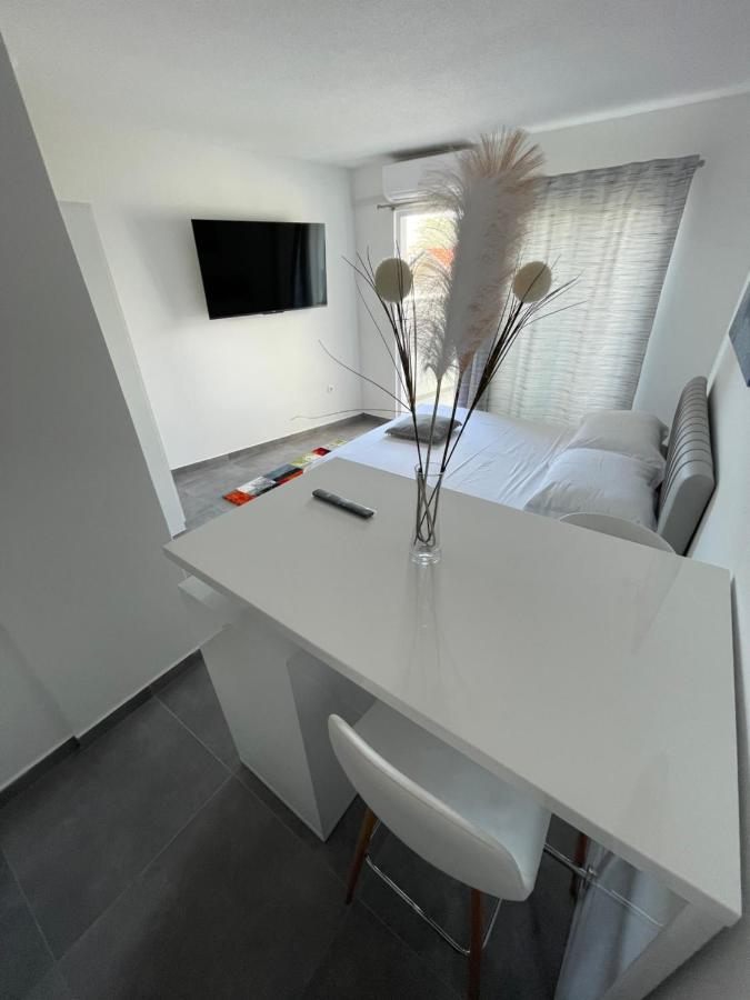 Villa Milena Sweet Apartment-With A Pool Трогир Экстерьер фото